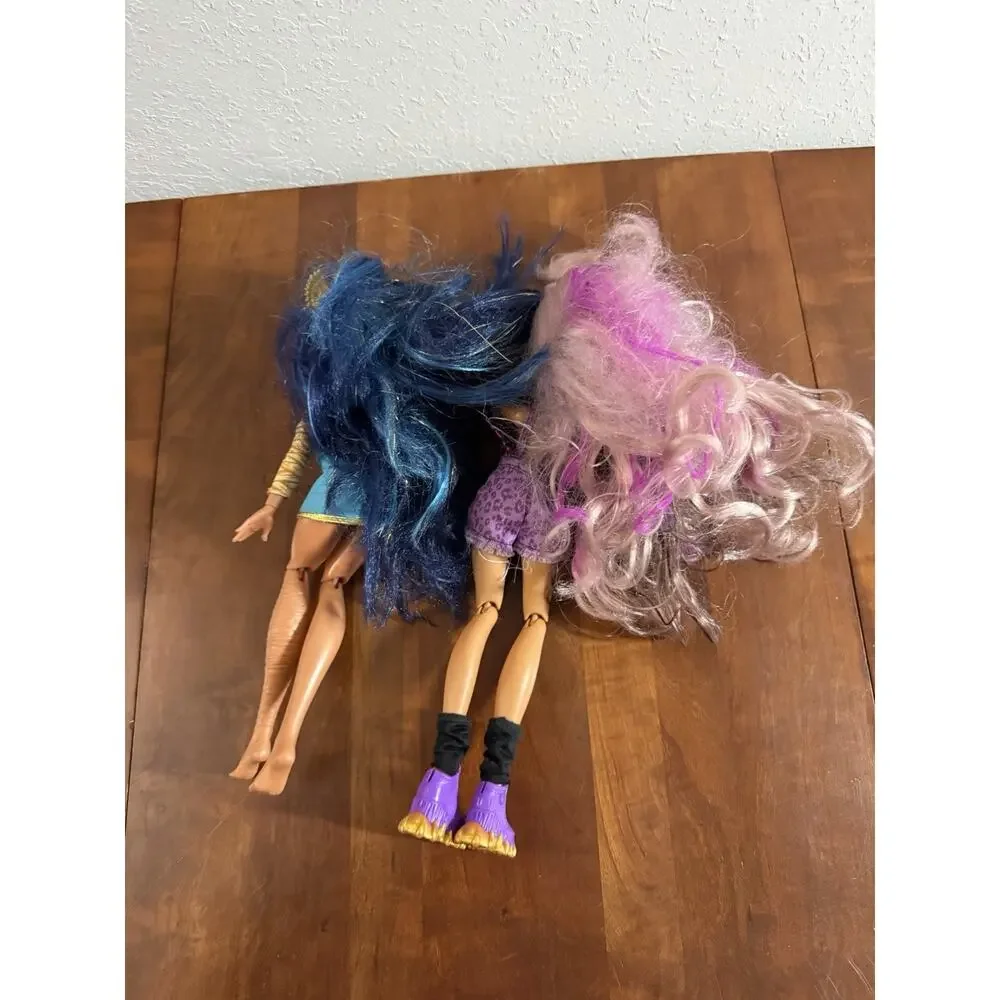 Lot of 2 Monster High Dolls 2021 Mattel Cleo De Nile Clawdeen Wolf With Outfit